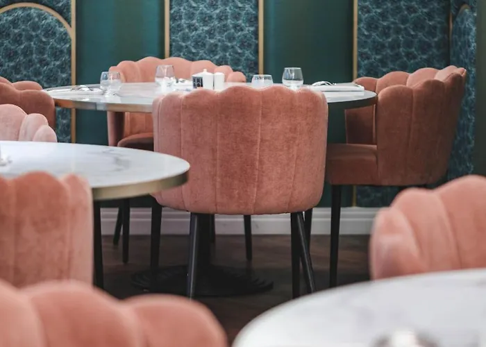 Maison Rouge & Spa, Autograph Collection ホテル 5*