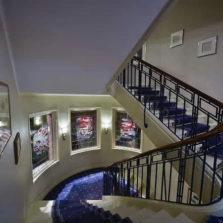 Maison Rouge & Spa, Autograph Collection 5*