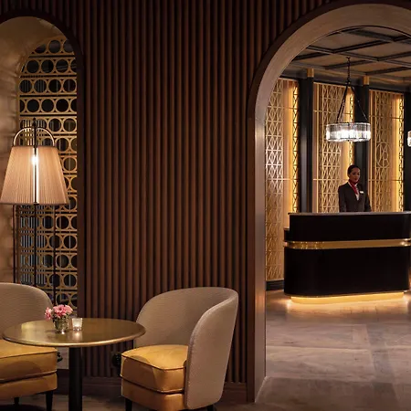 Maison Rouge & Spa, Autograph Collection 5* שטרסבורג